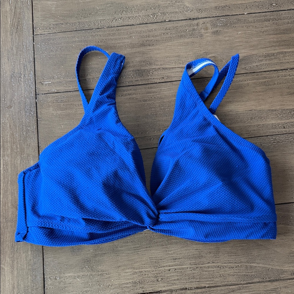Shade & Shore Blue Twist Front Bikini Top